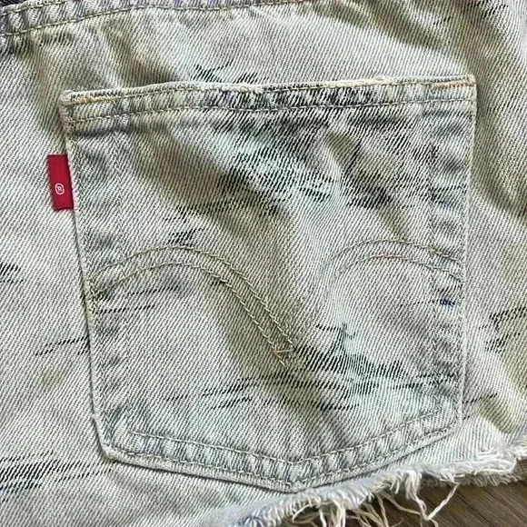 🔥Levi’s🔥 | Vintage jeans shorts with surfers and palm tree designs - Picture 14 of 16